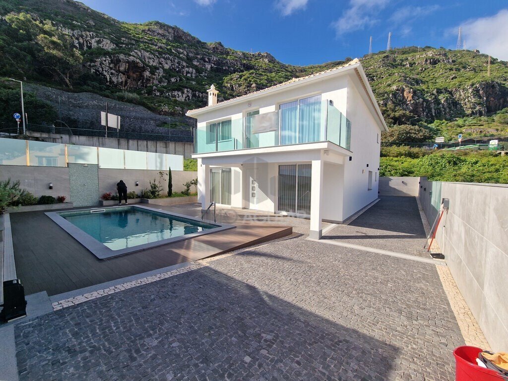 Villa in Machico, Autonome Region Madeira, Portugal 1 - 15205527