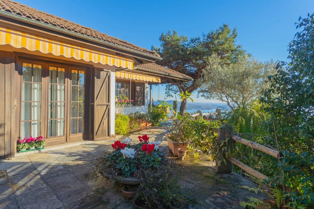 Villa in Verbania, Piedmont, Italy 2 - 13716645