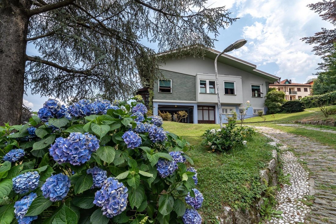 Villa in Stresa, Piedmont, Italy 3 - 10740301