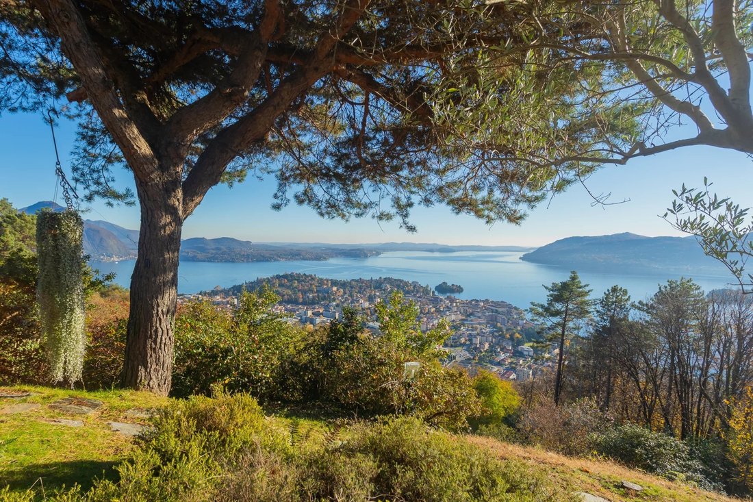 Villa in Verbania, Piedmont, Italy 1 - 13716645