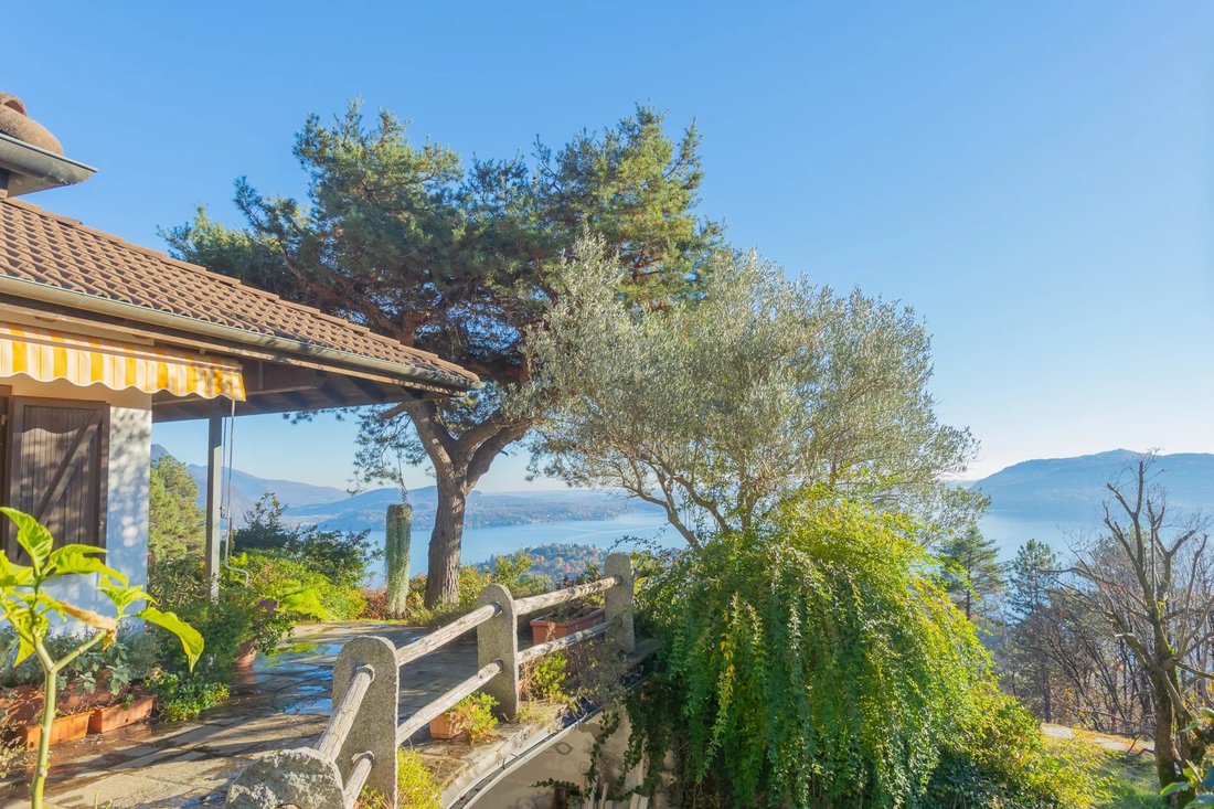Villa in Verbania, Piedmont, Italy 3 - 13716645