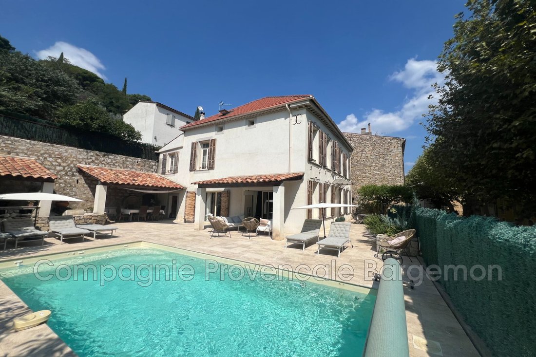 Villa in Bargemon, Provence-Alpes-Côte d'Azur, France 2 - 15206107