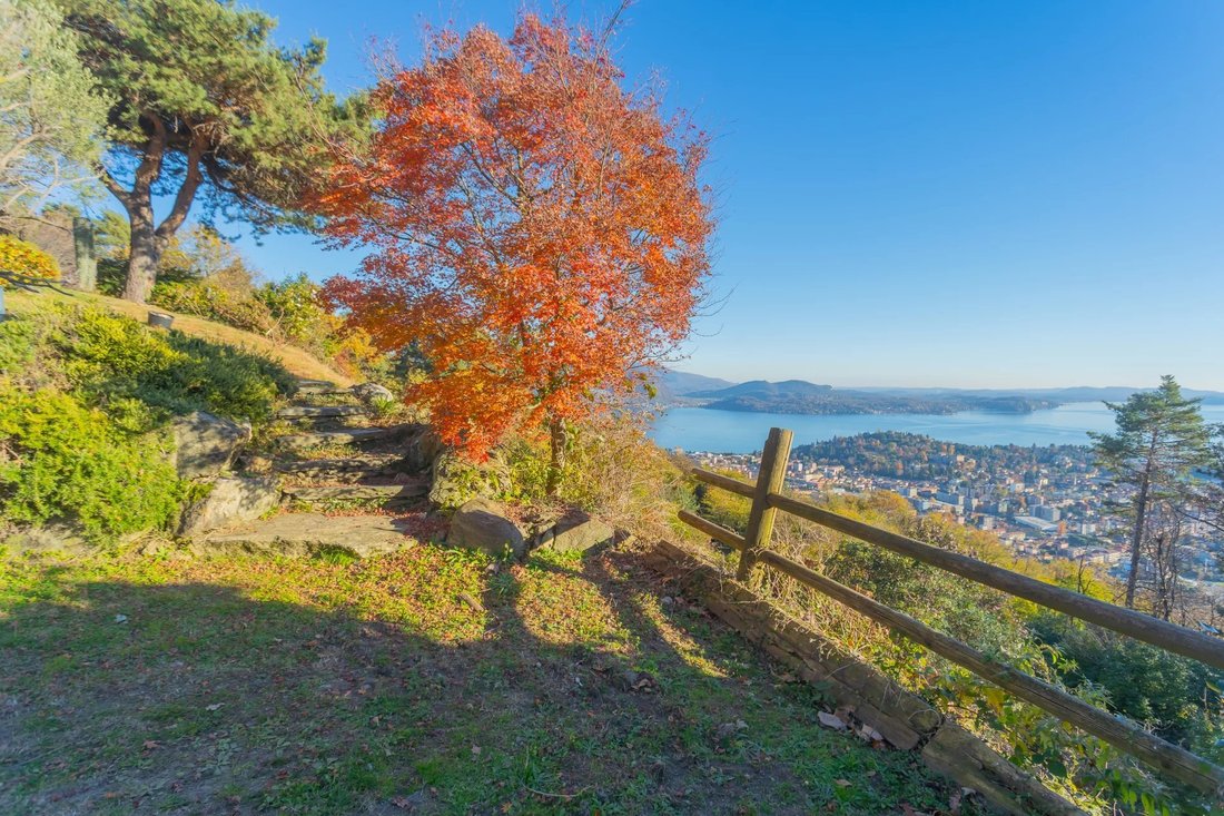 Villa in Verbania, Piedmont, Italy 4 - 13716645