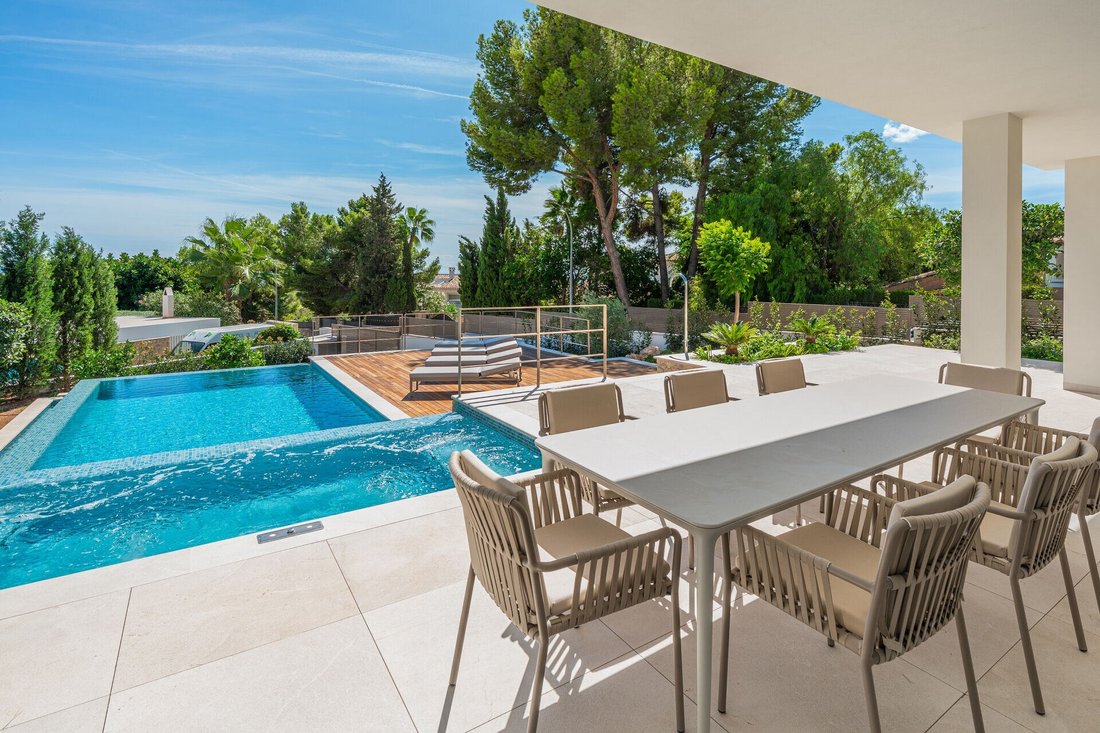 Villa in Portals Nous, Calvia, Balearic Islands 2 - 15205375