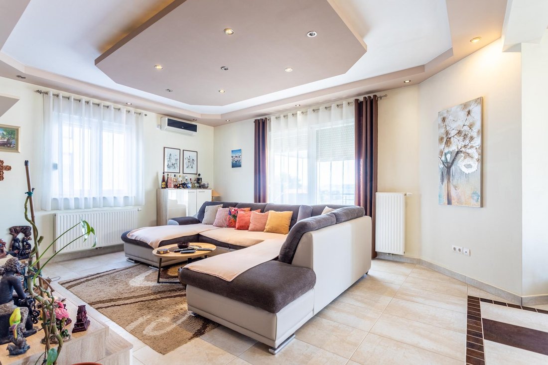 Villa in Okrug Gornji, Split-Dalmatia County, Croatia 3 - 15208041
