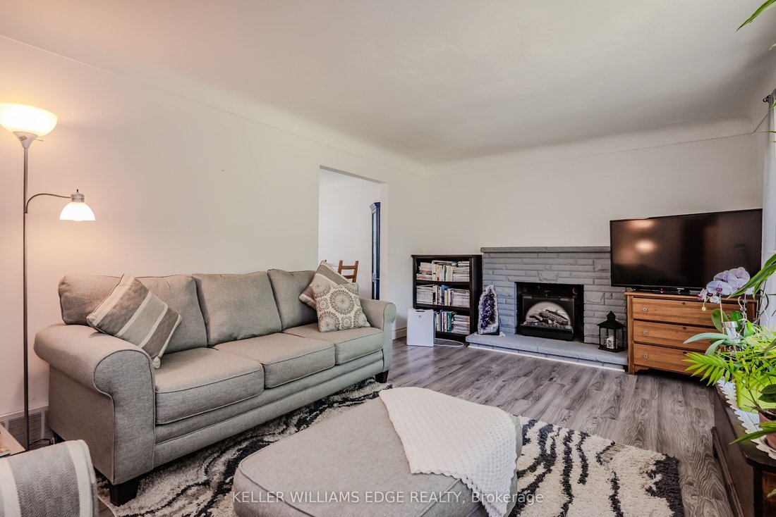 House in Hamilton, Ontario, Canada 4 - 15208444
