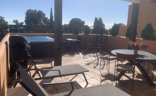 Appartamento a Estepona, Andalusia, Spagna 1