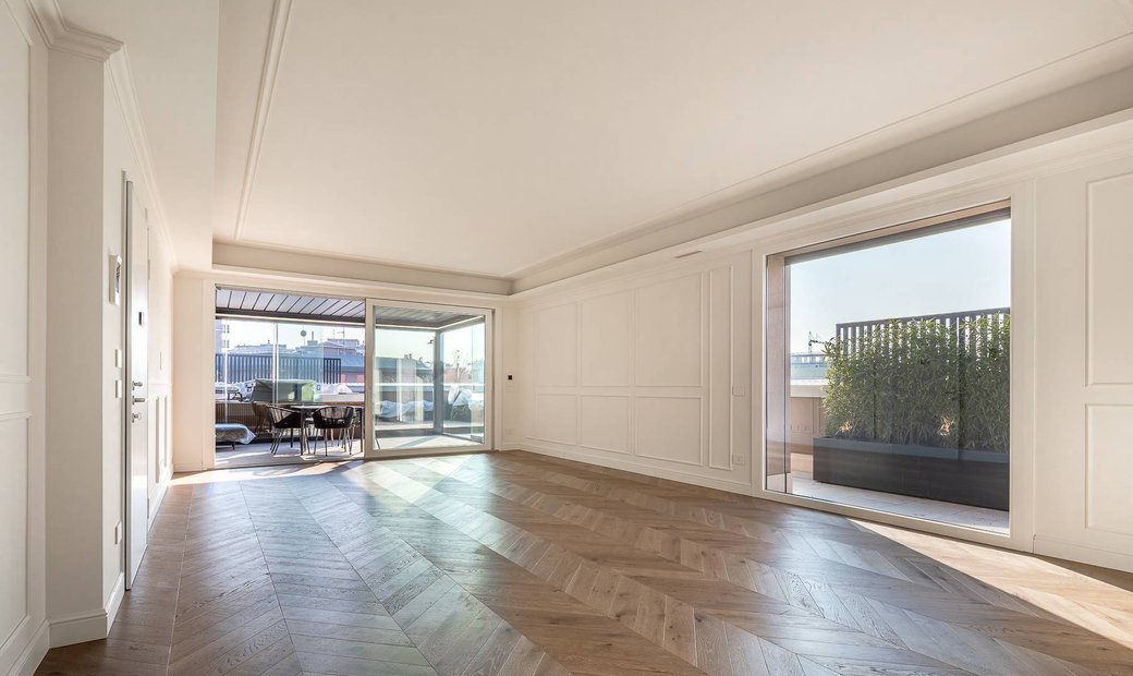 View of Luxury Penthouse With Panoramic Terrace And En Milán, Lombardía, Italia ...