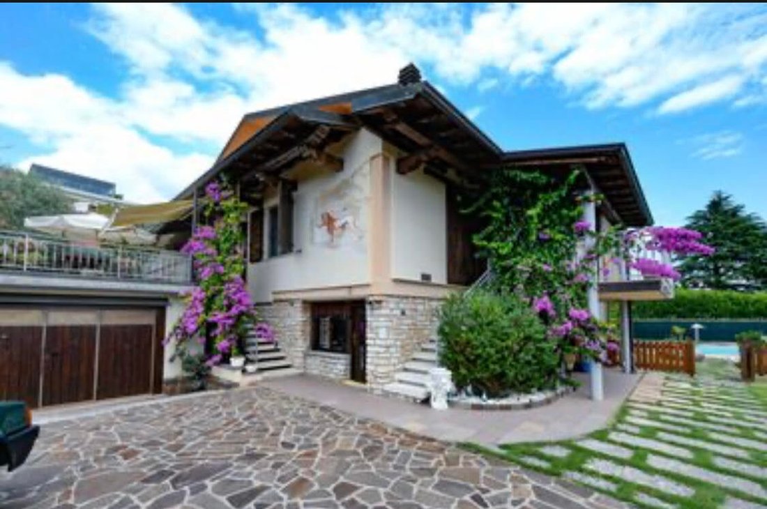 Villa in Monte Maderno, Toscolano, Lombardy 2 - 15209503