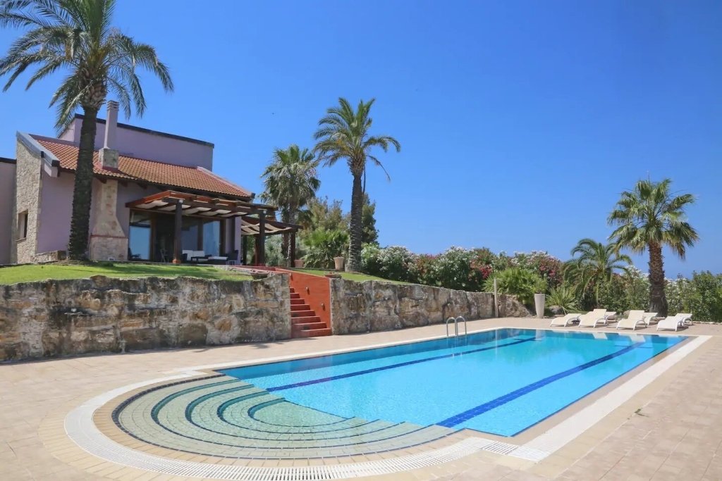 Villa in Kassandra, Macedonia and Thrace, Greece 2 - 13081258