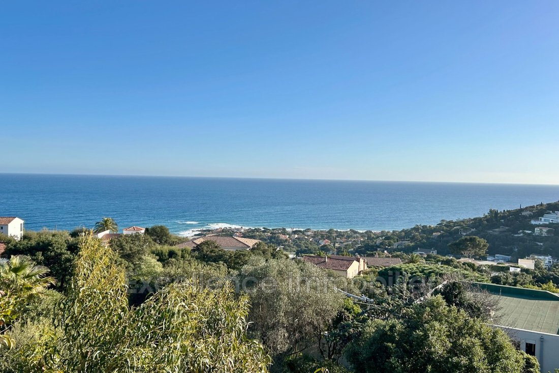 Villa in Les Issambres, Roquebrune-sur-Argens, France 2 - 15210414