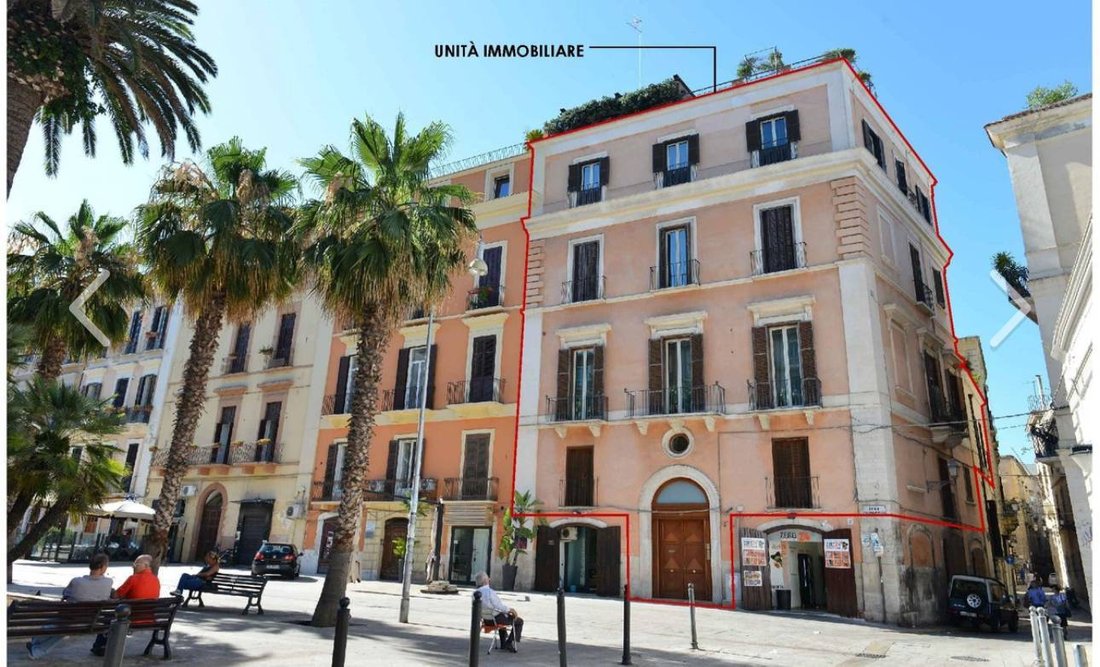 Otros en Bari, Apulia, Italia 2 - 15209713