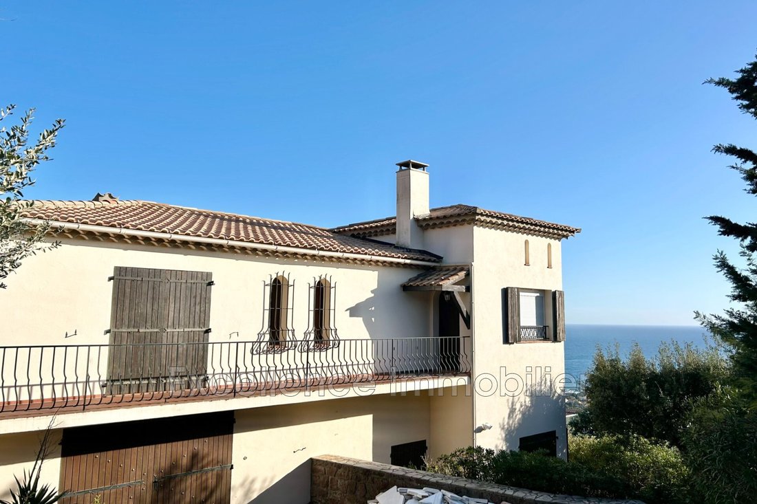 Villa in Les Issambres, Roquebrune-sur-Argens, France 3 - 15210414