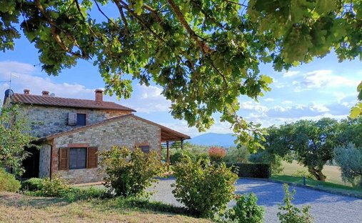 Country House in Castiglione del Lago, Umbria, Italy 1