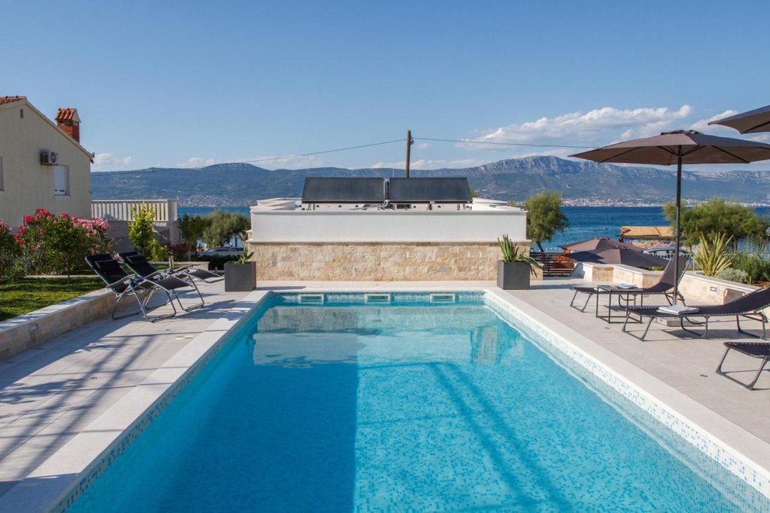 Villa in Zedno, Split-Dalmatia County, Croatia 2 - 15213426