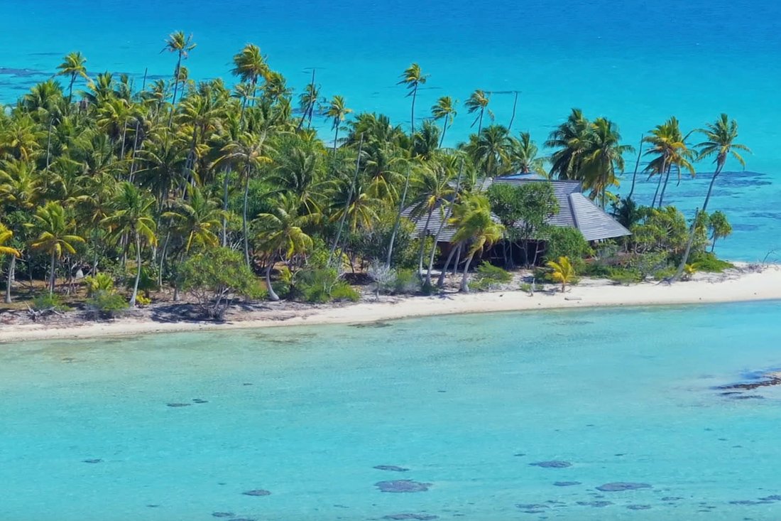 Private Island in Rangiroa, French Polynesia 5 - 14872534