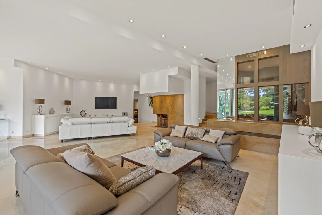 Villa en Mougins, Provenza-Alpes-Costa Azul, Francia 5 - 14357166