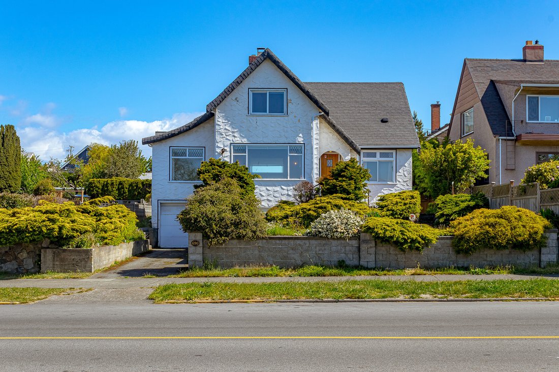 House in Victoria, British Columbia, Canada 3 - 14275032