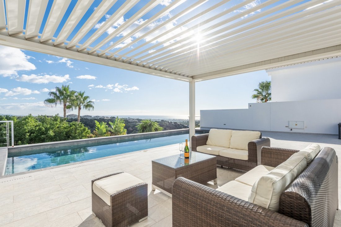 Villa in Nueva Andalucia, Marbella, Spain 3 - 15211824