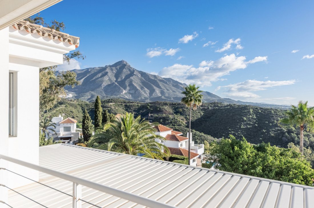 Villa in Nueva Andalucia, Marbella, Spain 1 - 15211824