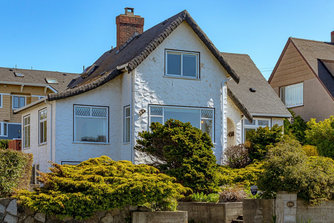 House in Victoria, British Columbia, Canada 2 - 14275032
