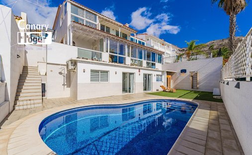 Villa in Costa Adeje, Adeje, Canary Islands 1