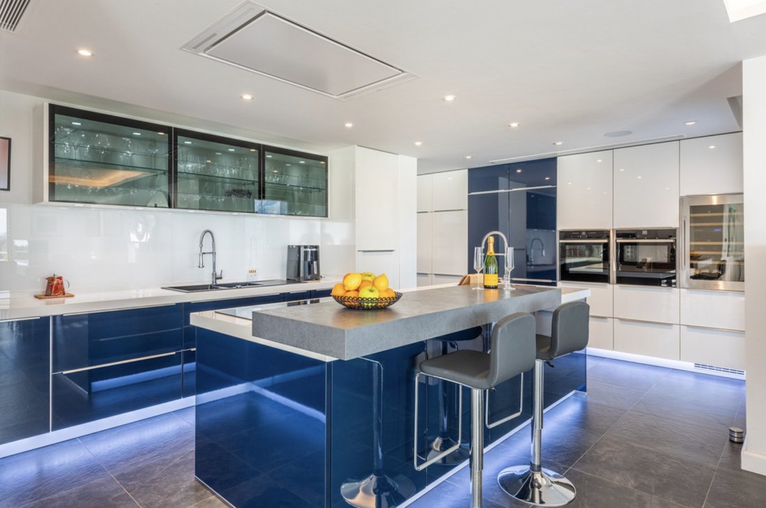 Villa in Nueva Andalucia, Marbella, Spain 5 - 15211824