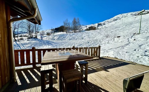 Chalet in Villarembert, Auvergne-Rhone-Alpen, Frankreich 1
