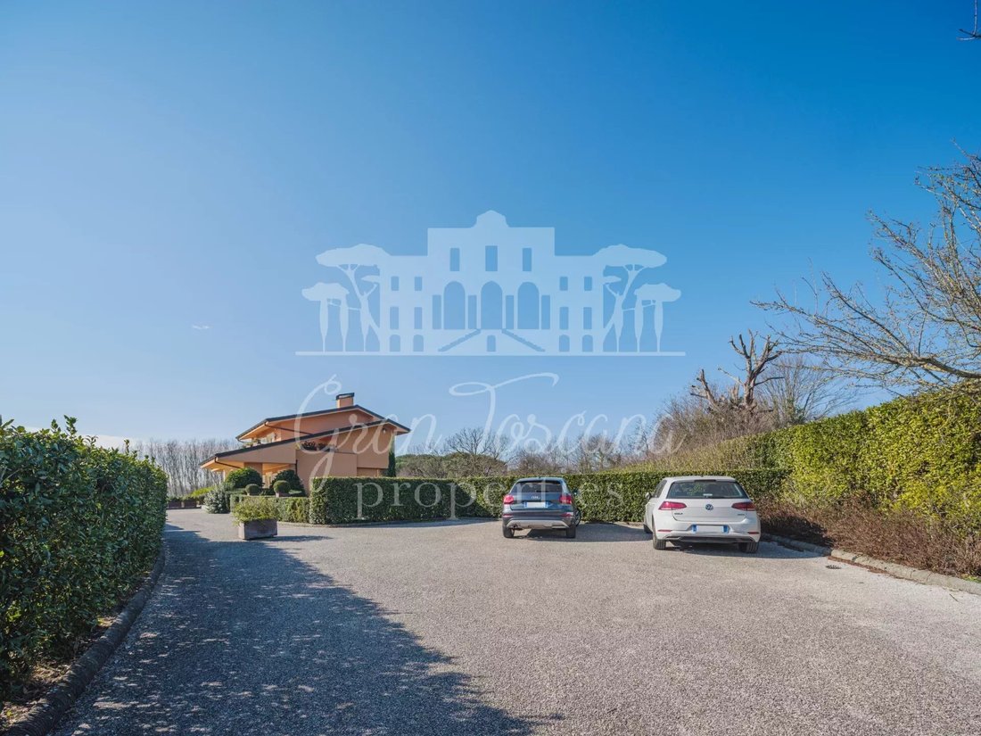 House in Area Monte San Quirico - Sant'Alessio, Lucca, Tuscany 3 - 12562607