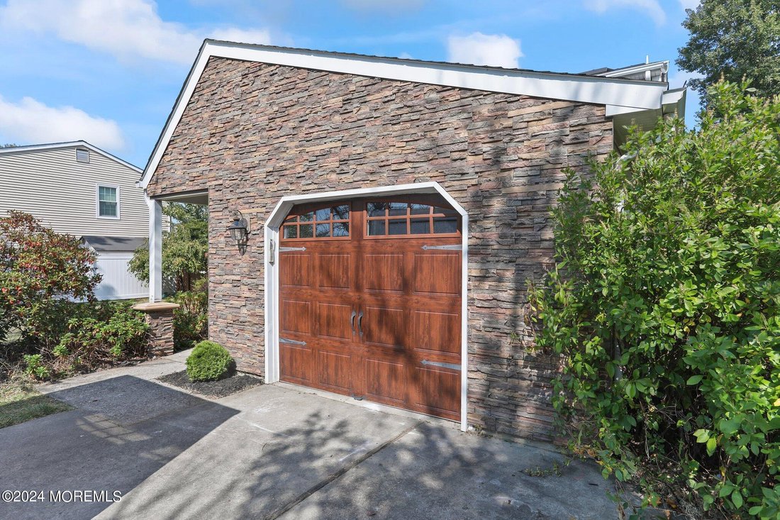 House in Howell Township, New Jersey, United States 3 - 15213922