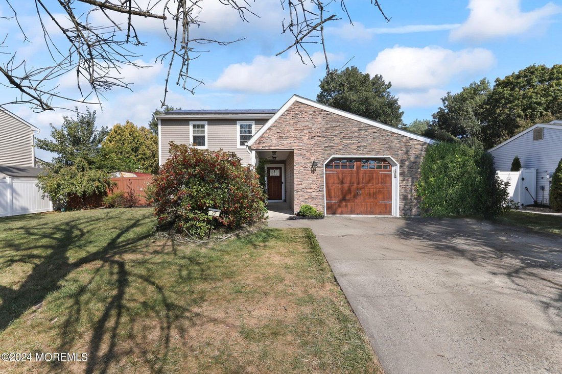 House in Howell Township, New Jersey, United States 2 - 15213922