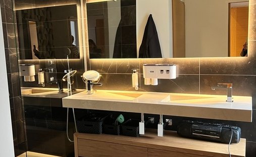 Vienne Department (86) 19th And 20th Century Chateau 345 Acres Of Land