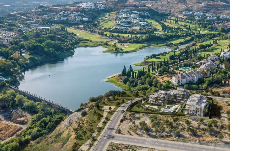 Penthouse in Estepona, Andalusia, Spain 5 - 15214597