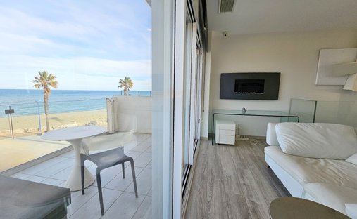House in Sainte-Marie-la-Mer, Occitania, France 1