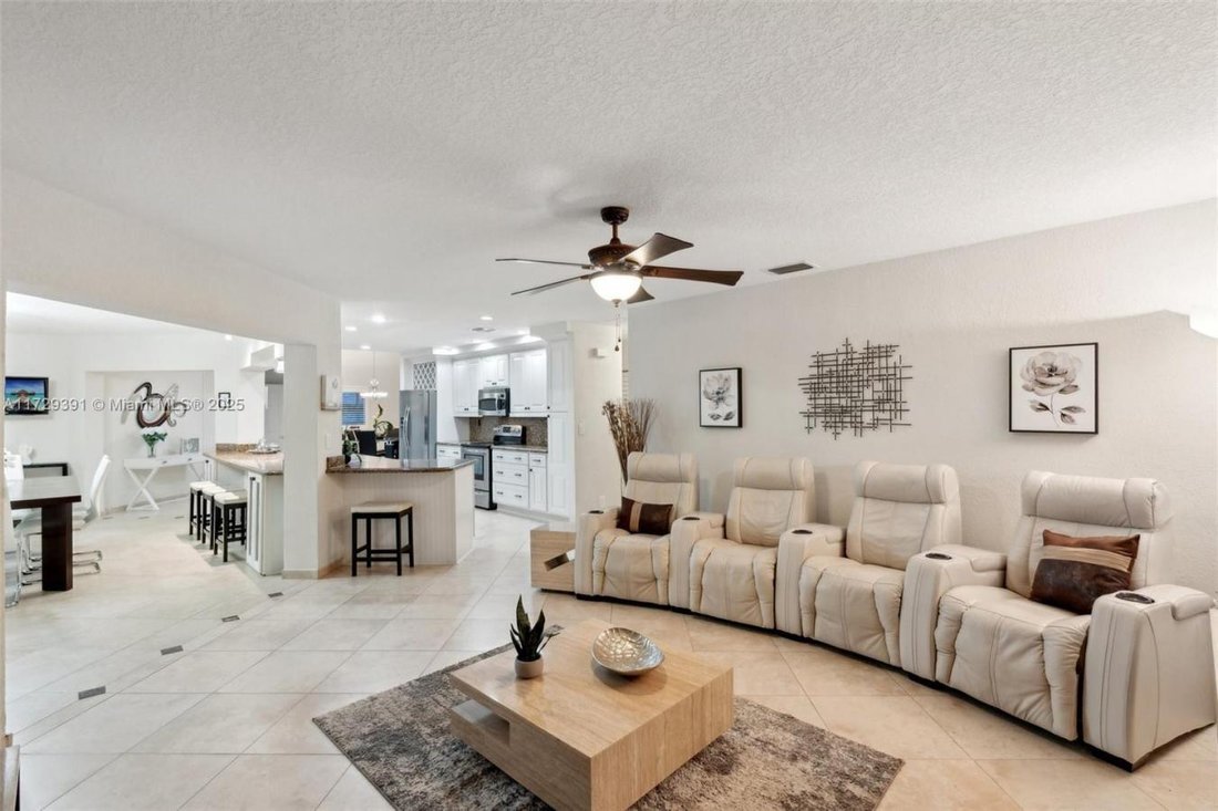 House in Davie, Florida, United States 3 - 15215848