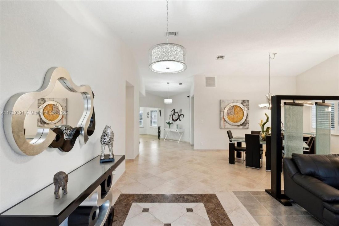 House in Davie, Florida, United States 5 - 15215848