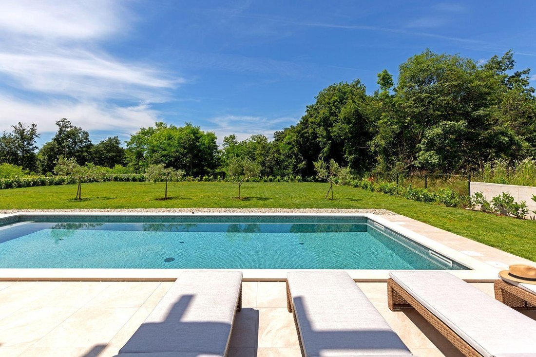 Villa in Labin, Istria County, Croatia 2 - 14434849