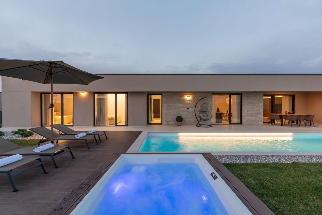 Villa in Porec, Istria County, Croatia 2 - 15213443