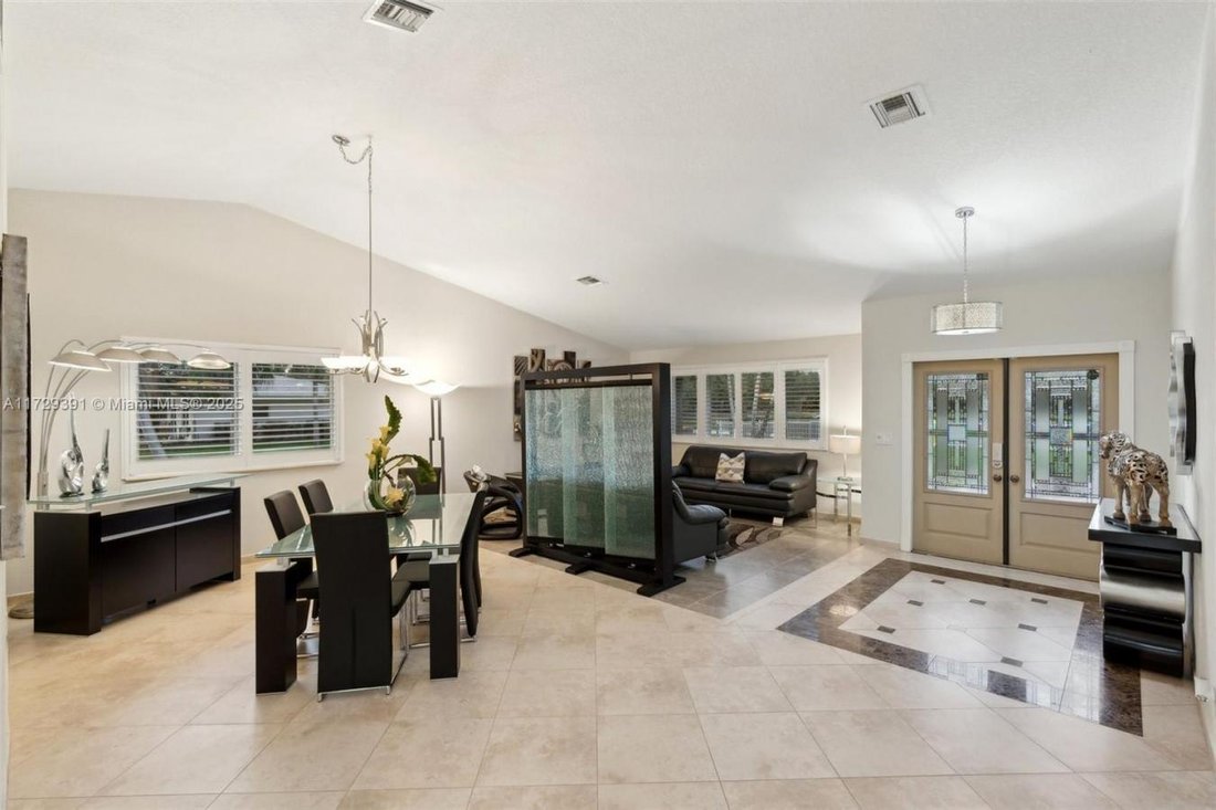 House in Davie, Florida, United States 4 - 15215848