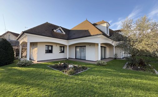 House in Le Plessis-Trévise, Ile-de-France, France 1