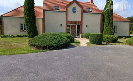 Maison à La Ferrière-au-Doyen, Normandie, France 1
