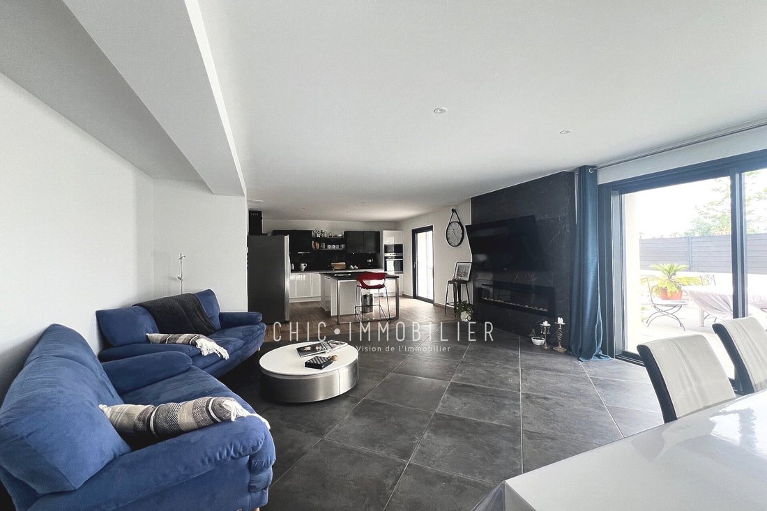 Villa in Saint-Cyprien, Occitania, France 4 - 12627086