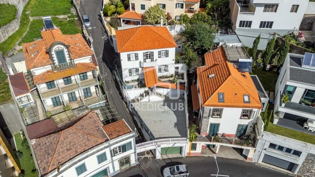Villa in Funchal, Autonome Region Madeira, Portugal 4 - 15214304
