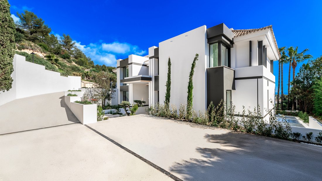 Villa in Sierra Blanca, Marbella, Spain 5 - 13168570