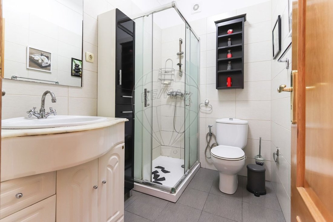 Apartment in Alges, Linda-a-Velha e Cruz Quebrada-Dafundo, Lisbon, Portugal 1 - 15214829