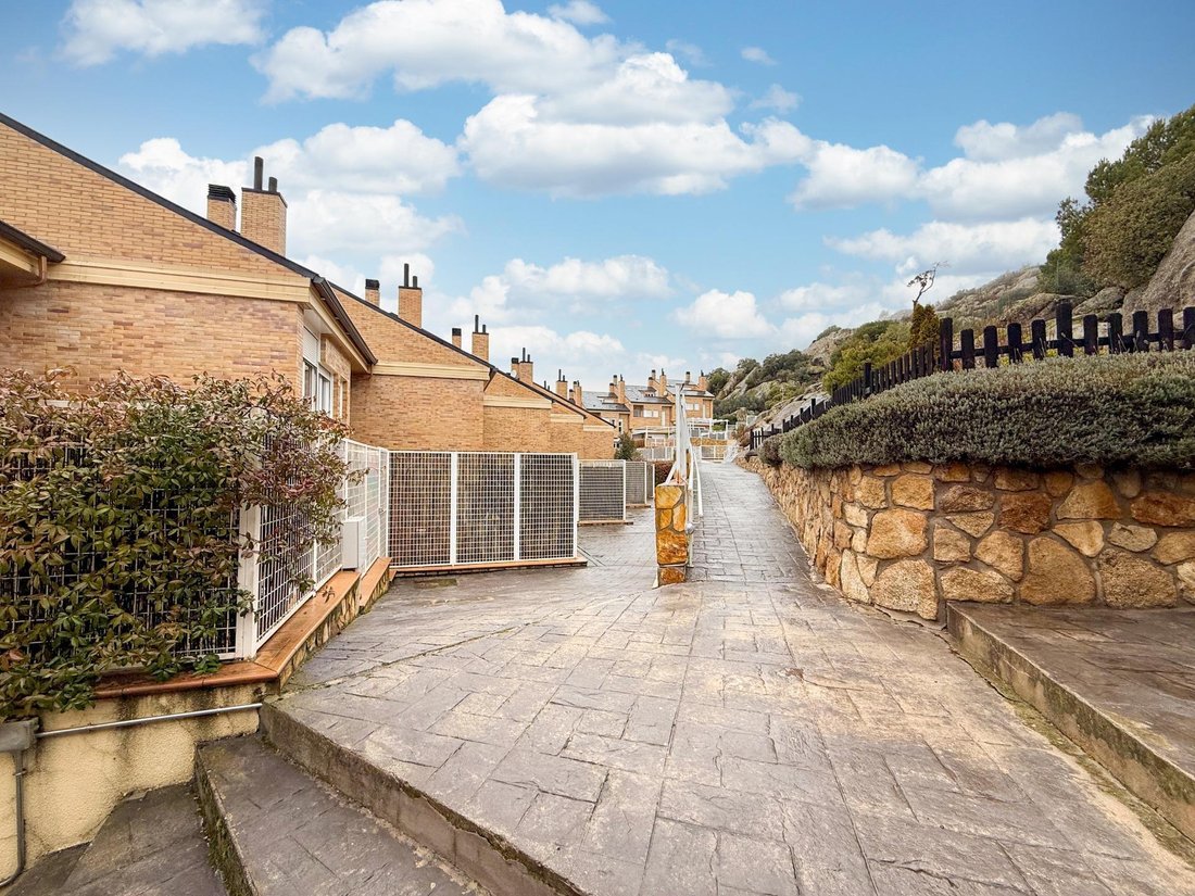 House in Torrelodones, Community of Madrid, Spain 4 - 15214261