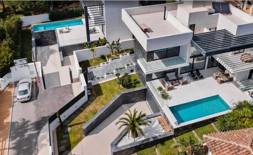 Villa in Elviria-Cabopino, Marbella, Spain 1
