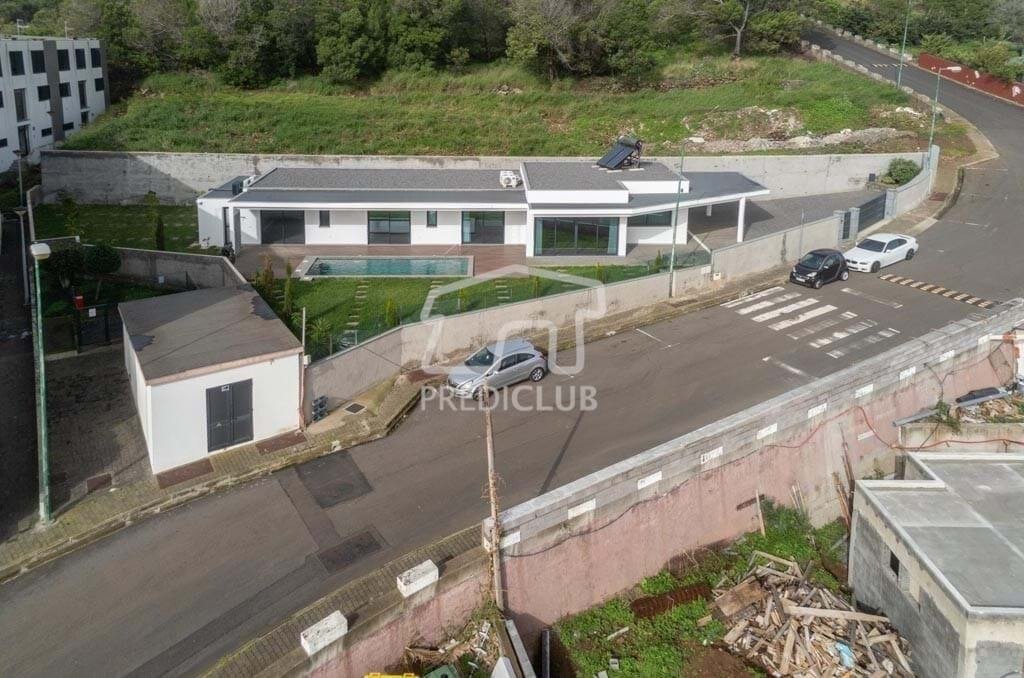 Villa in Santa Cruz, Autonome Region Madeira, Portugal 2 - 15087001
