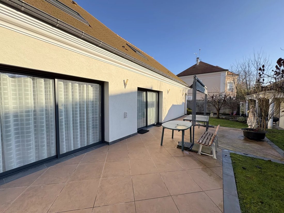 House in Le Plessis-Trévise, Ile-de-France, France 3 - 15214622
