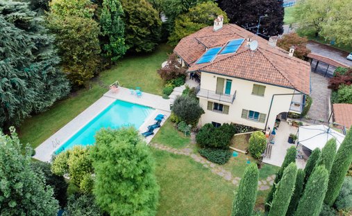 Villa in Capriate San Gervasio, Lombardy, Italy 1